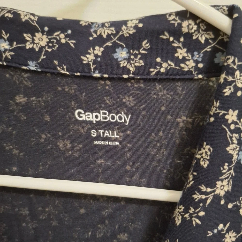 GapBody Womens S Tall‎ Navy Blue Floral Button Down Long Sleeve Pajama Top Shirt